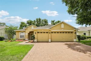 915 Moonluster Dr, CASSELBERRY