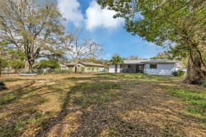 606 THIRD AVENUE, LADY LAKE, FL 32159 - MLS#MFRG5112535