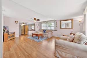 31643 HOWARD STREET, TAVARES, FL 32778 - MLS#MFRG5112594