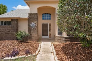 137 MADRONA DRIVE, EUSTIS, FL 32726 - MLS#MFRG5112945