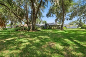 2610 TWELVE POINT DRIVE, LAKELAND, FL 33811 - MLS#MFRG5112977
