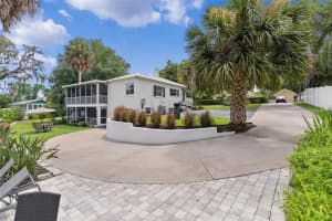 306 N Clayton St, MOUNT DORA