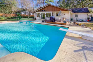 10200 NW 6th Pl, Gainesville, FL 32607, Sold 03/24/17