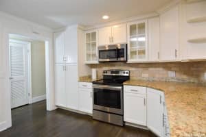 6420 SW 35th Dr, Gainesville, FL 32608, Sold 10/26/17