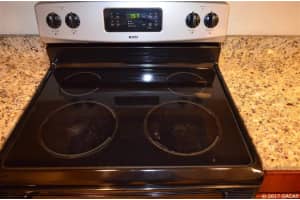 2938 SW 35th Pl APT 27, Gainesville, FL 32608, Sold 05/02/17