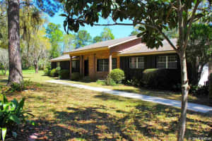 827 NW 94th St, Gainesville, FL 32606, Sold 04/23/19