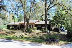 827 NW 94th St, Gainesville, FL 32606, Sold 04/23/19