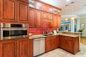 1013 NW 106th St, Gainesville, FL 32606, Sold 07/15/19