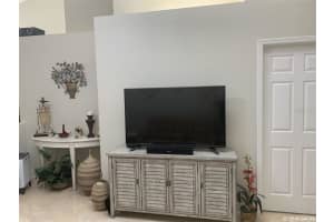 5035 SW 9th Ln, Gainesville, FL 32607, Sold 03/04/20