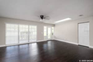 902 NW 94th St, Gainesville, FL 32606, Sold 02/12/21