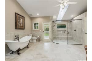 10107 NW 24th Pl, Gainesville, FL 32606, Sold 04/02/21