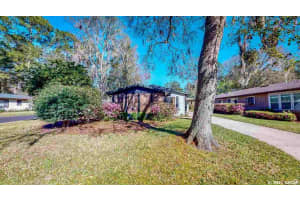 8497 Palmetto Cir, Gainesville, FL 32653, Sold 05/27/21