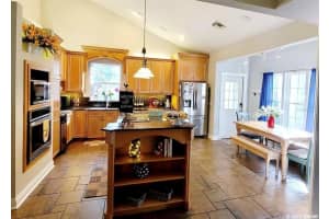 1618 SW 108th St, Gainesville, FL 32607, Sold 06/25/21