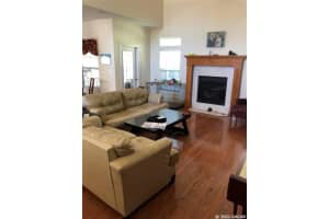 924 NW 119th St, Gainesville, FL 32606, Sold 09/29/21