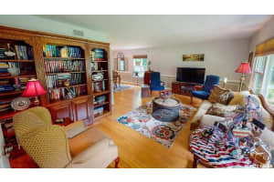 5547 SW 37 Dr, Gainesville, FL 32608, Sold 08/31/21
