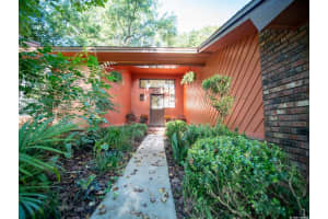 1718 NW 94th St, Gainesville, FL 32606, Sold 10/05/21