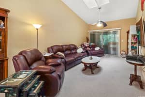 5033 SW 10th Ln, Gainesville, FL 32607, Sold 11/22/21