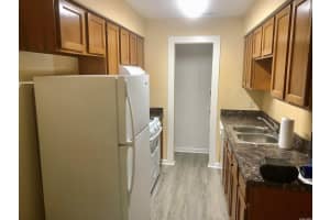 6817 SW 45th Ave, Gainesville, FL 32608, Sold 01/02/22