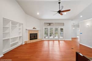 9425 SW 21st Ln, Gainesville, FL 32607, Sold 11/01/21