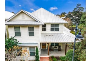 5019 NW 12th Ln, Gainesville, FL 32605, Sold 01/07/22