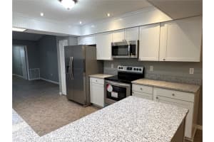 1917 Rolling Green Cir, Sarasota, FL 34240, Sold 03/08/22