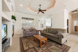 8348 SW 10th Pl, Gainesville, FL 32607, Sold 04/04/22