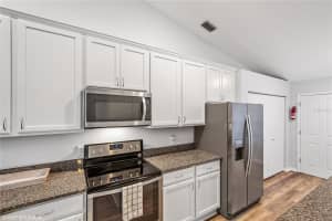 908 SW 51 Way, Gainesville, FL 32607, Sold 04/08/22
