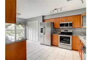 7244 Hunterdon Dr, Orlando, FL 32835, Sold 05/06/22