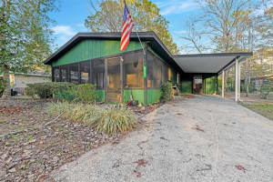 8587 NW 42nd Dr, Gainesville, FL 32653, Sold 06/10/22