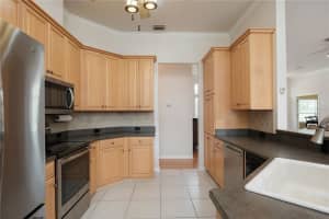 8327 SW 10TH AVE, GAINESVILLE, FL 32607 Sold 07/28/22