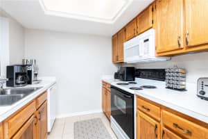 811 SW 58TH TER, GAINESVILLE, FL 32607 Sold 07/29/22