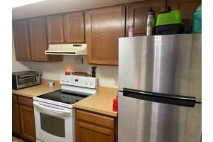 6811 SW 44TH AVE, GAINESVILLE, FL 32608 Sold 11/03/22