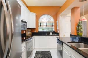 10437 NW 35th Pl, Gainesville, FL 32606, Sold 10/03/22