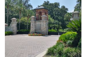 6621 40TH TERRACE, GAINESVILLE, FL 32608 Sold 11/28/23