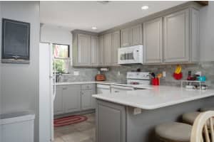 702 95TH TERRACE, GAINESVILLE, FL 32607 Sold 09/27/23