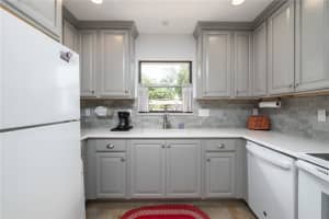 702 95TH TERRACE, GAINESVILLE, FL 32607 Sold 09/27/23