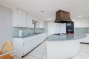 10213 6TH PLACE, GAINESVILLE, FL 32607 Sold 09/14/23