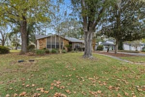 11716 72ND TERRACE, ALACHUA, FL 32615 Sold 04/03/24