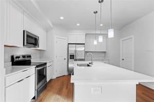 812 16TH DRIVE, GAINESVILLE, FL 32641 Sold 02/28/25