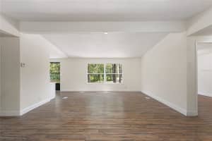 107 OAK CIRCLE, INTERLACHEN, FL 32148 Sold 04/21/25