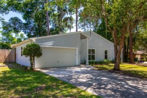 1020 19TH PLACE, GAINESVILLE, FL 32601 Sold 04/04/25