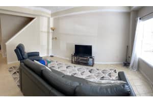 528 39TH ROAD, GAINESVILLE, FL 32607 Sold 09/13/24