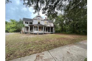 815 UNIVERSITY AVENUE, GAINESVILLE, FL 32601 Sold 08/11/25
