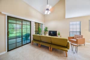 5740 8TH PLACE, GAINESVILLE, FL 32607 Sold 08/30/24
