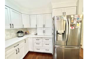 10208 2ND PLACE, GAINESVILLE, FL 32607 Sold 09/24/24