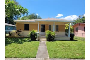 2325 HIGHLAND STREET, ST PETERSBURG, FL 33705 Sold 06/06/25