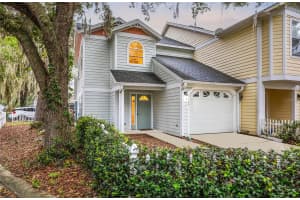 10864 65TH WAY, ALACHUA, FL 32615 Sold 01/24/25