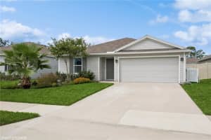698 243RD TERRACE, NEWBERRY, FL 32669 Sold 03/07/25