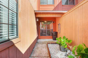 5810 8TH PLACE, GAINESVILLE, FL 32607 Sold 02/11/25