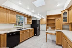 2226 19TH AVENUE, GAINESVILLE, FL 32605 Sold 01/28/25